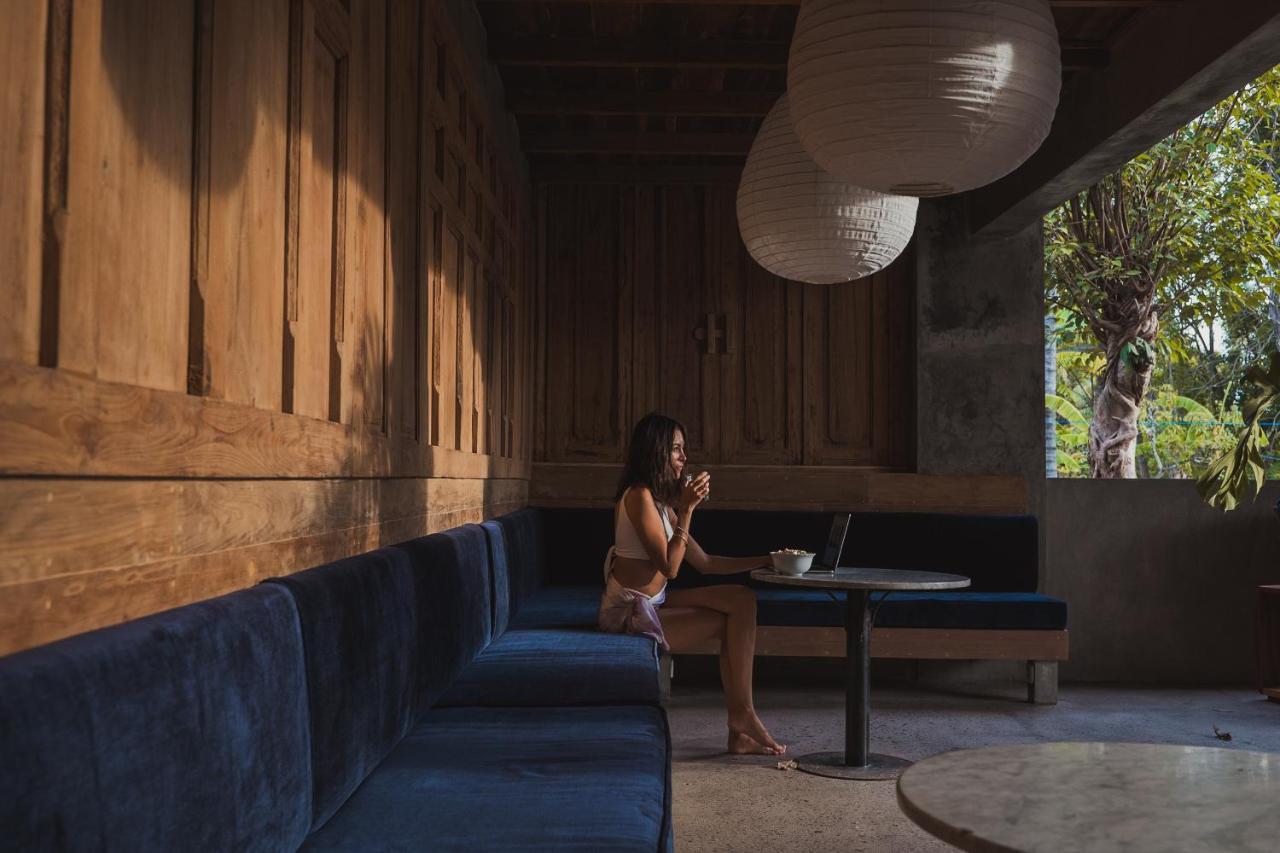 Mangroove Bay Boutique Hostel Banyuwedang Zewnętrze zdjęcie