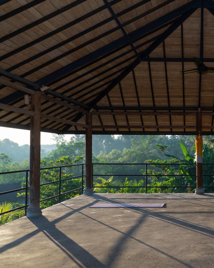 Mangroove Bay Boutique Hostel Banyuwedang Zewnętrze zdjęcie